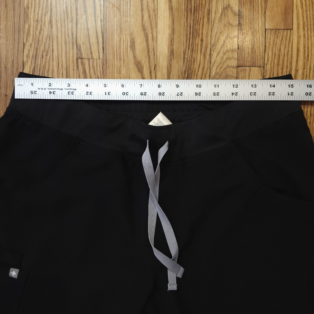 Figs Womens Scrub set Kade Pants Size M/ P Casma Top Size S Black - Picture 4 of 10